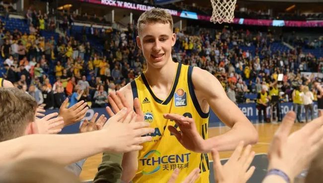 了当场裁判 了当场裁判